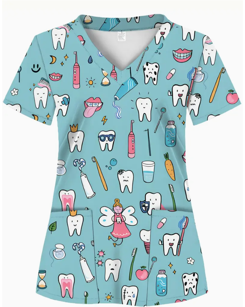 Camiseta mangas cortas cuello V "Hadas" - Color azul claro - Estampado rosa y blanco - Talla M